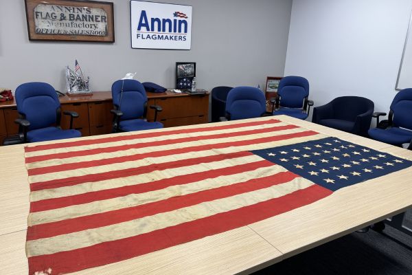 Lincoln casket flag